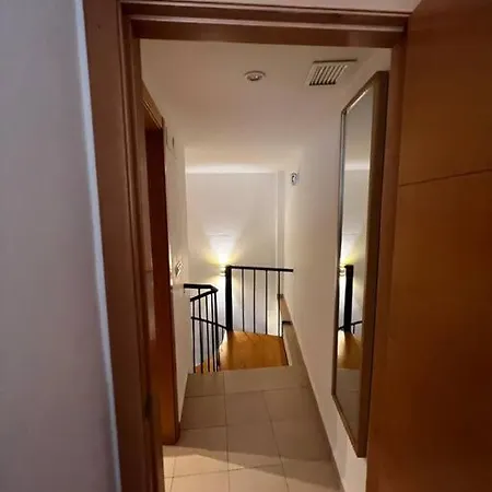 Old Town 1 Bedroom Hideaway Apartment Alicante